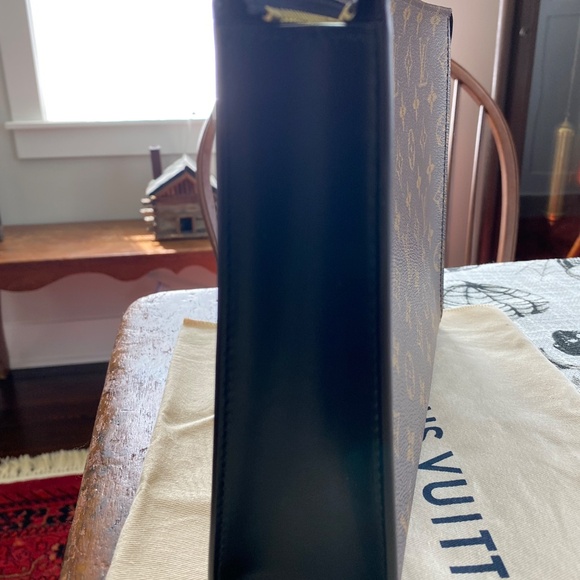 Louis Vuitton Poche Toilette NM - Picture 10 of 10